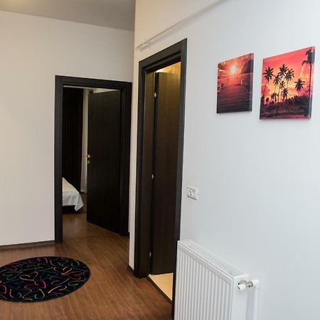 21 By The Sea Apartment Mamaia Exterior photo