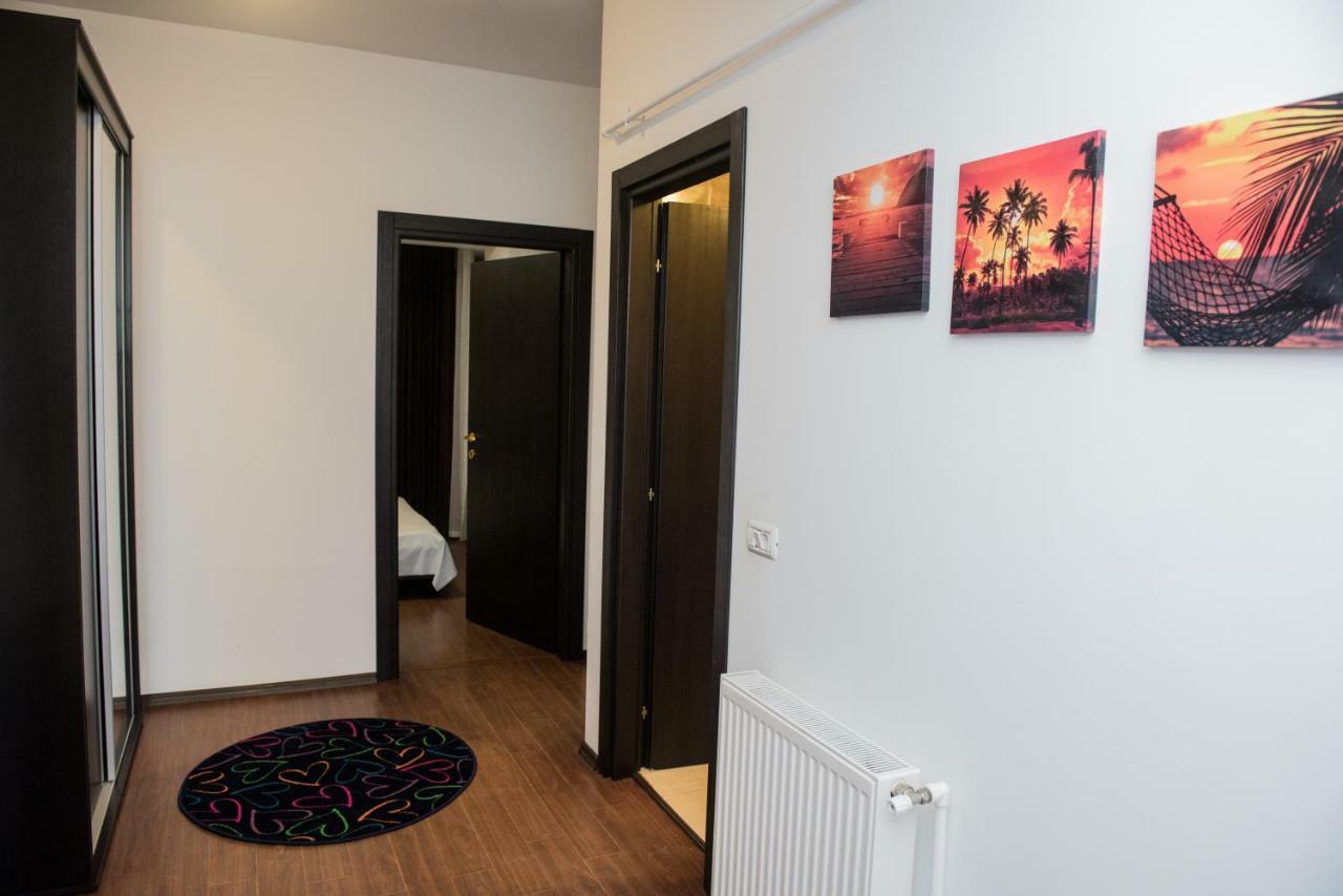 21 By The Sea Apartment Mamaia Exterior photo
