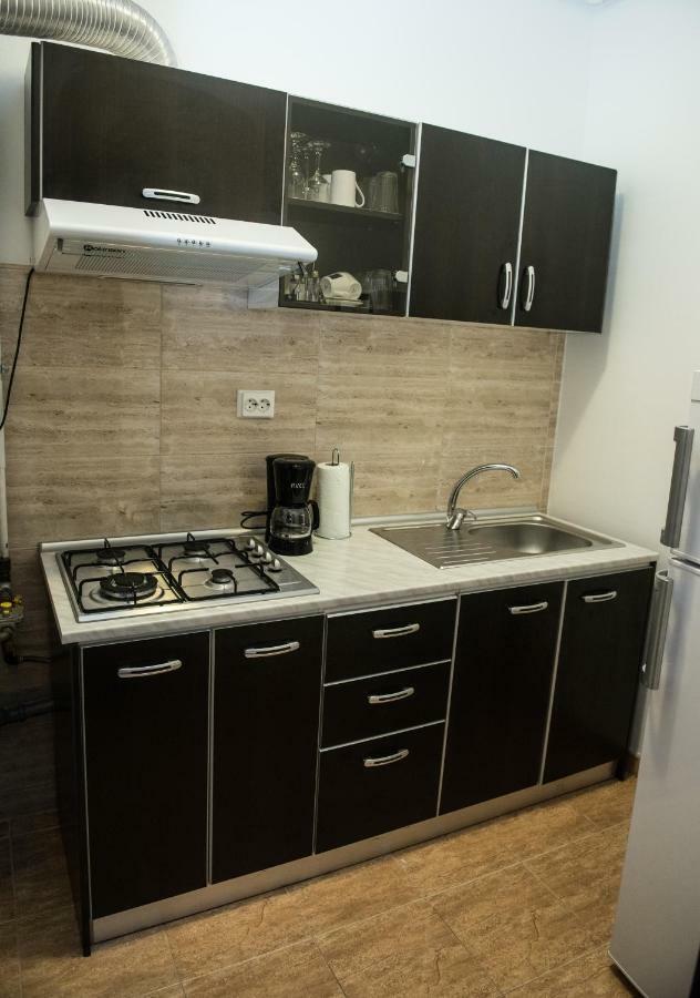 21 By The Sea Apartment Mamaia Exterior photo