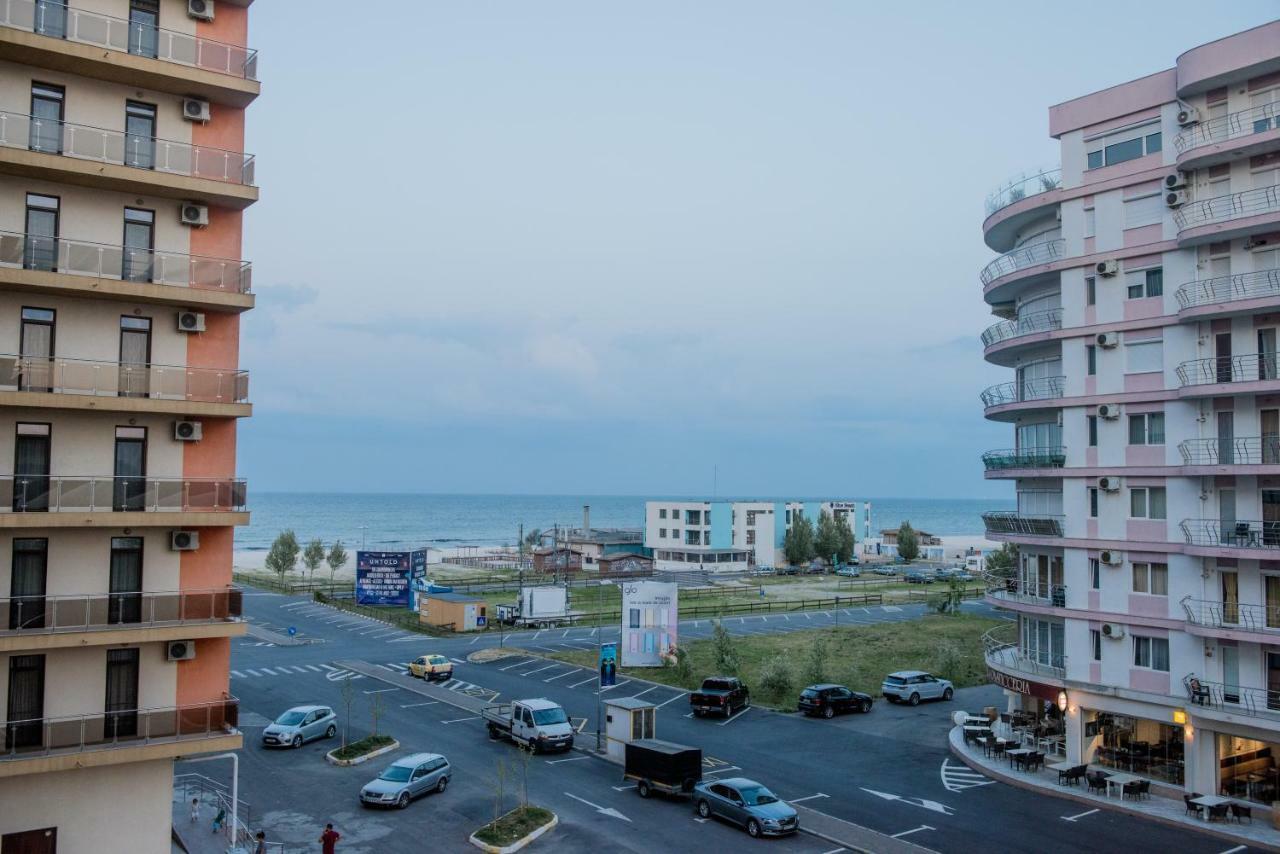 21 By The Sea Apartment Mamaia Exterior photo